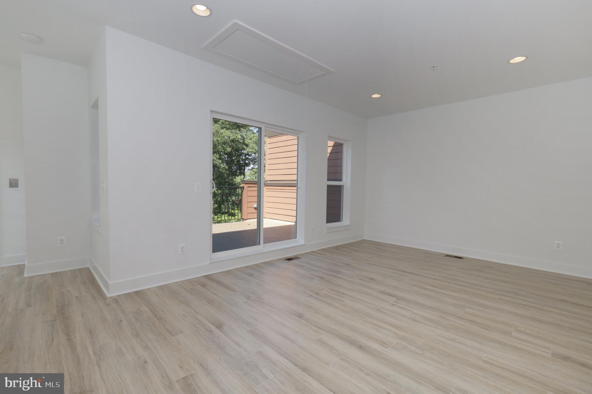 SUTTON HEIGHTS - Residential Lease