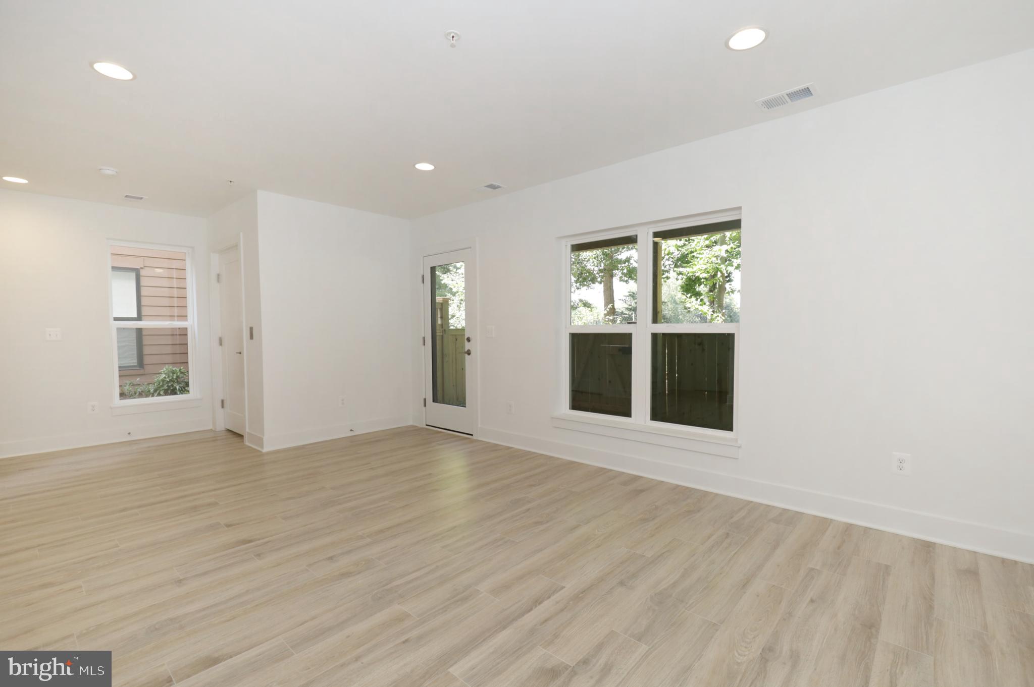 SUTTON HEIGHTS - Residential Lease