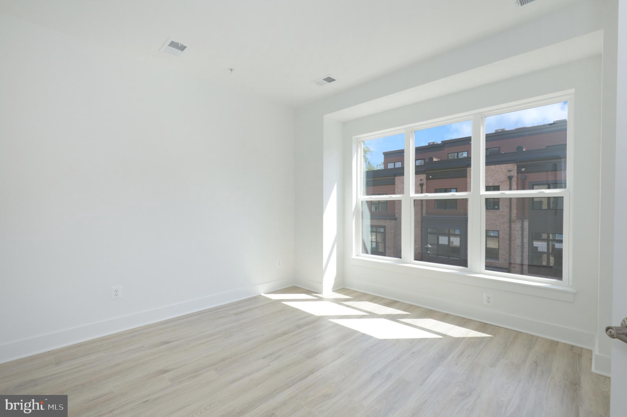 SUTTON HEIGHTS - Residential Lease