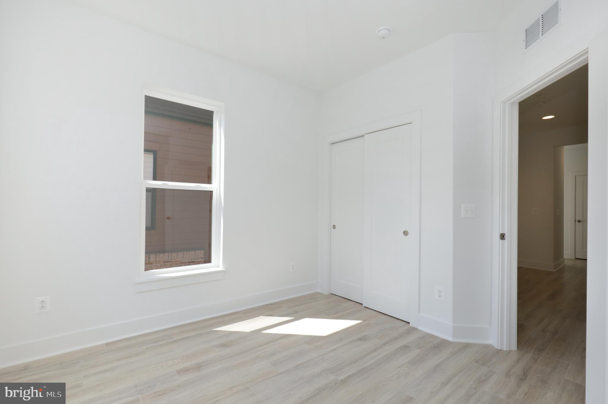 SUTTON HEIGHTS - Residential Lease