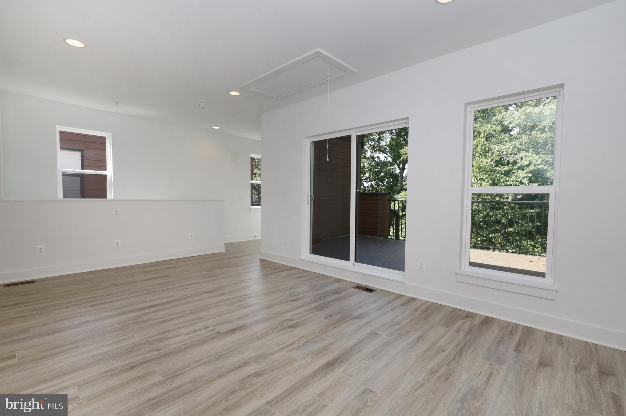 SUTTON HEIGHTS - Residential Lease