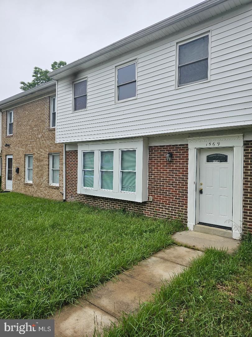 Updated 4 Bedroom, 2 1/2 Bath Home. Sits On Large Corner Lot. Home Boast Center Kitchen Island, Granit Counter Tops, Stainless Steel Appliances. New Carpet, Recess Lights and More.