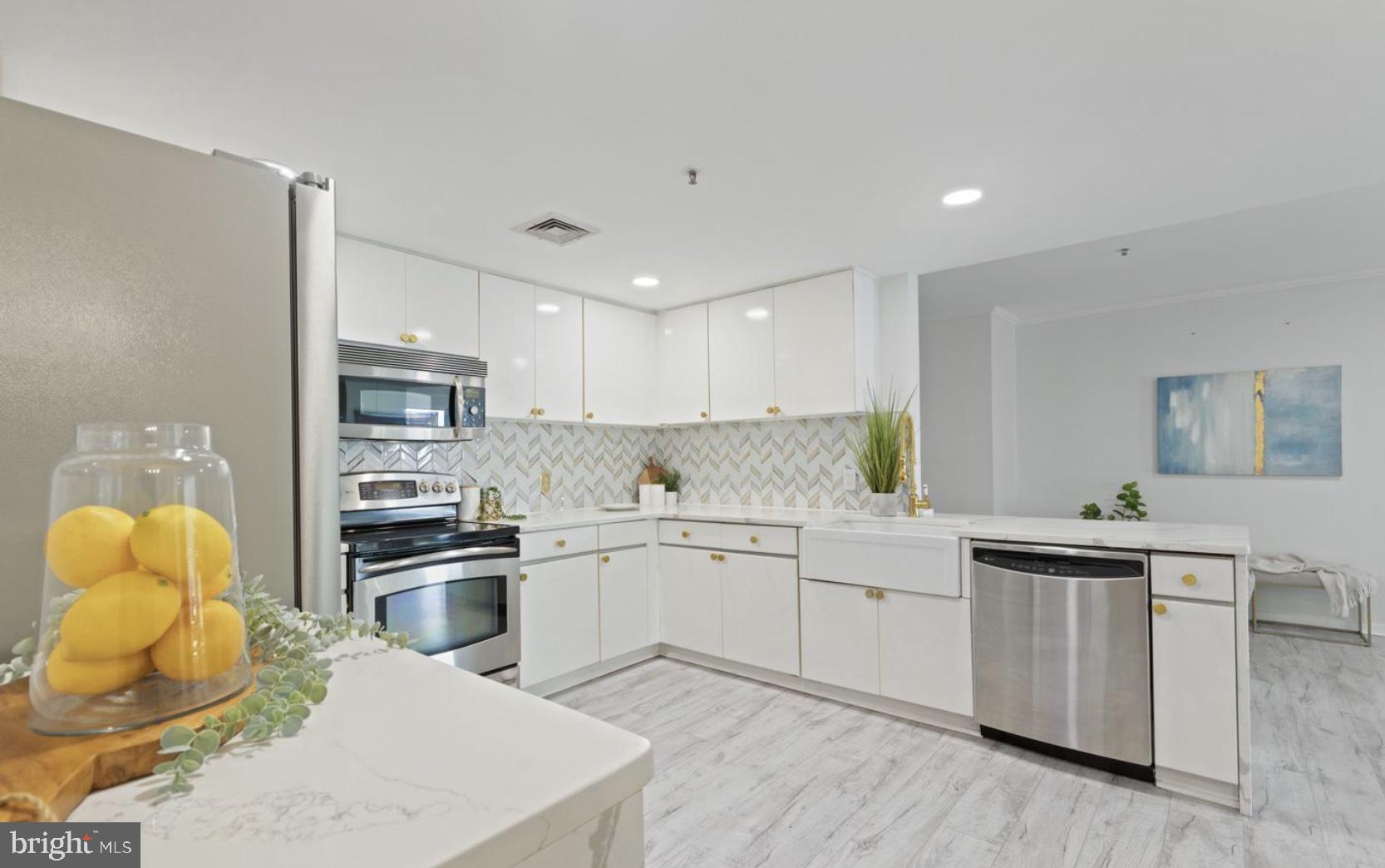 HARBOR EAST - Residential Lease