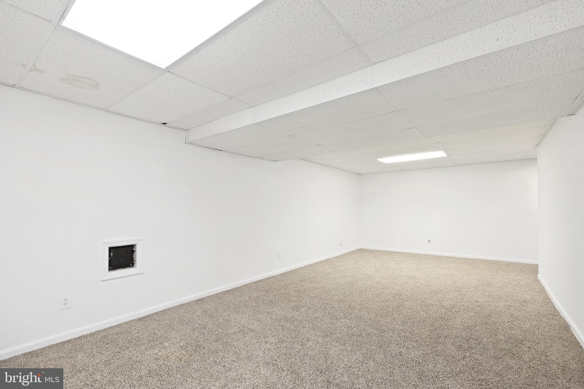 HAMPTON OAKS - Residential