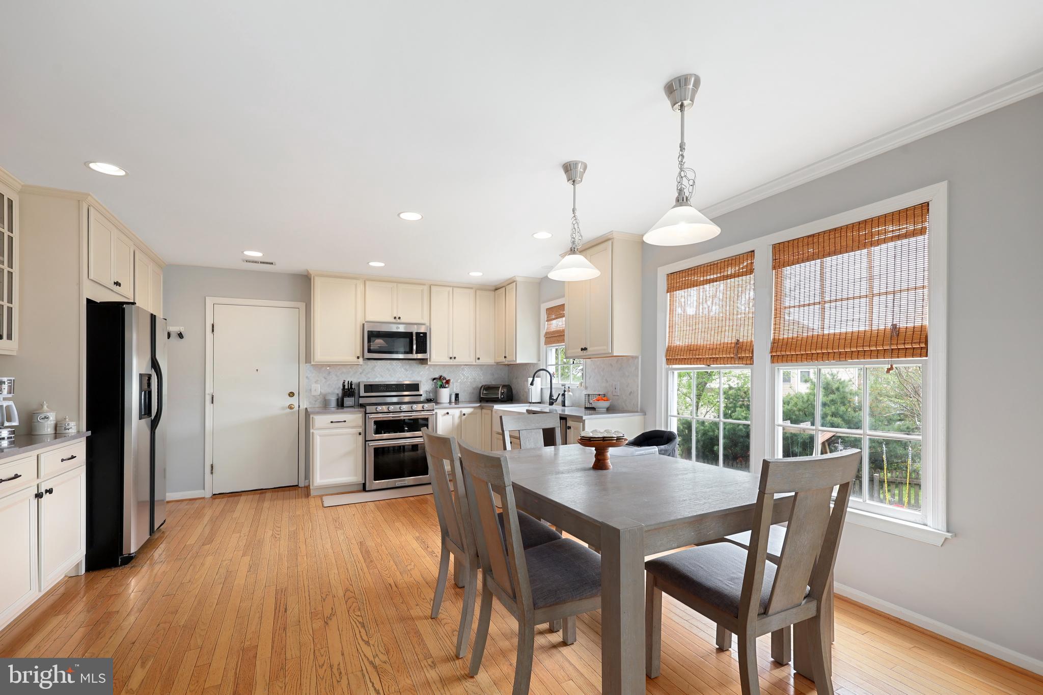 HAMPTON OAKS - Residential