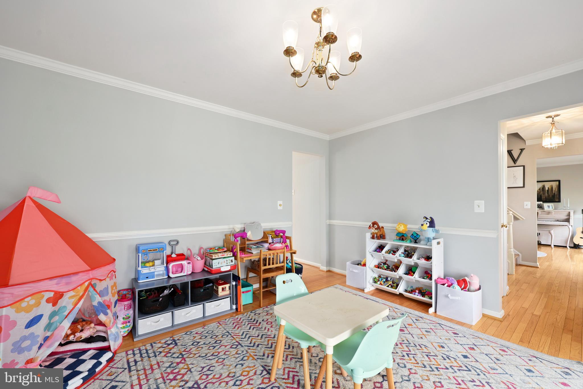 HAMPTON OAKS - Residential