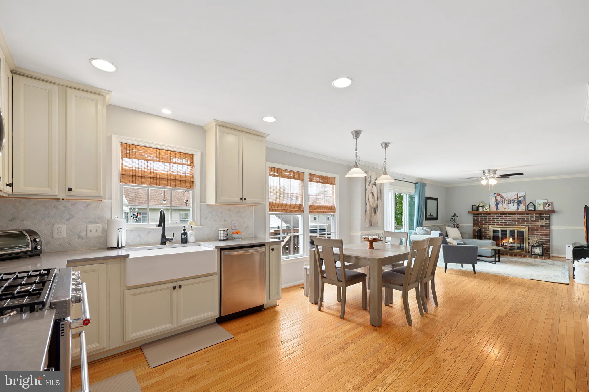 HAMPTON OAKS - Residential