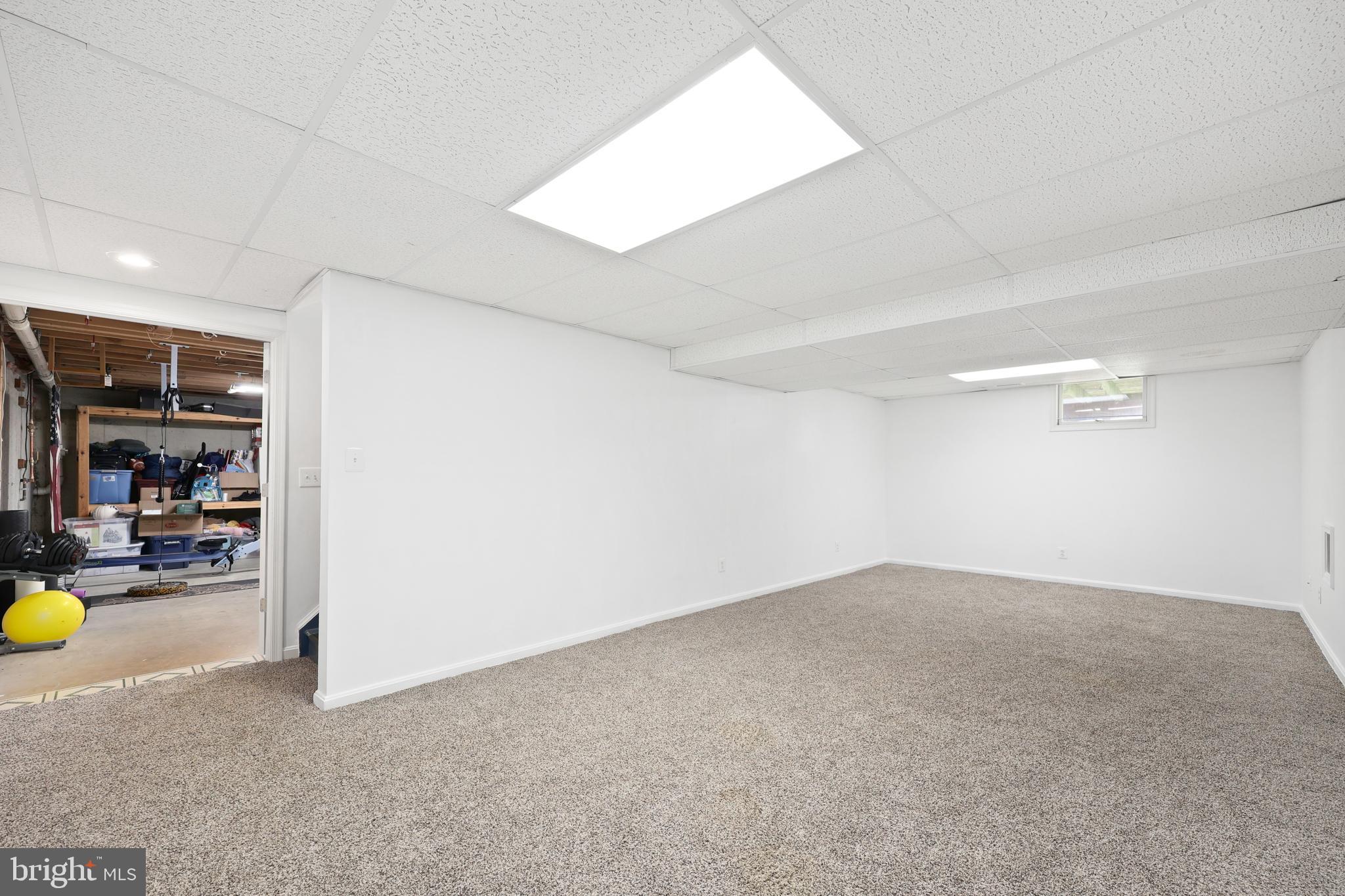 HAMPTON OAKS - Residential