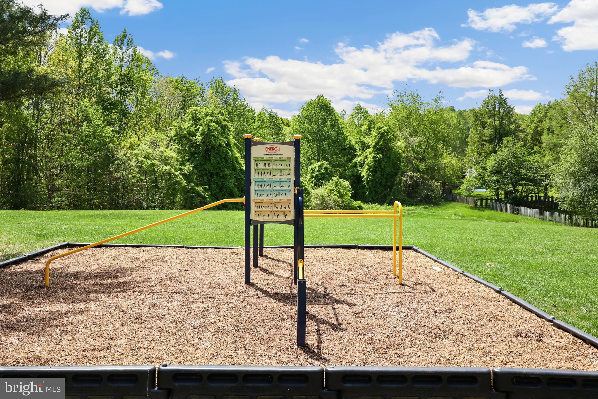 HAMPTON OAKS - Residential