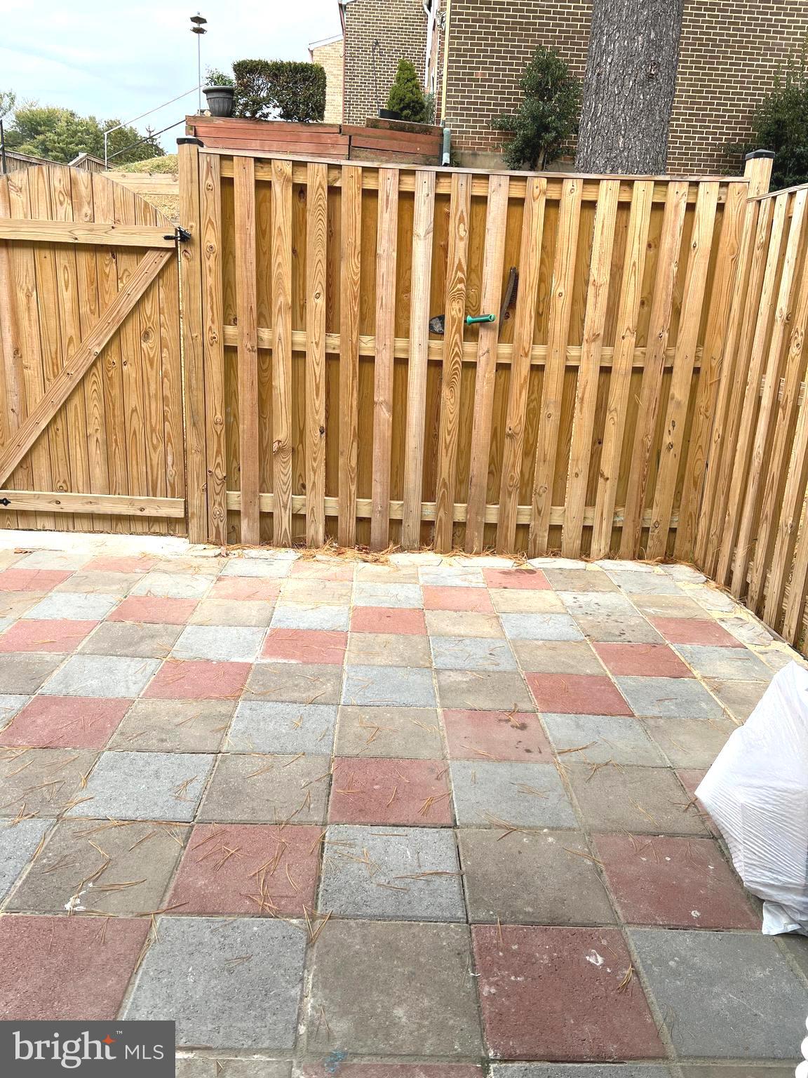 BRIGHTON WEST - Residential