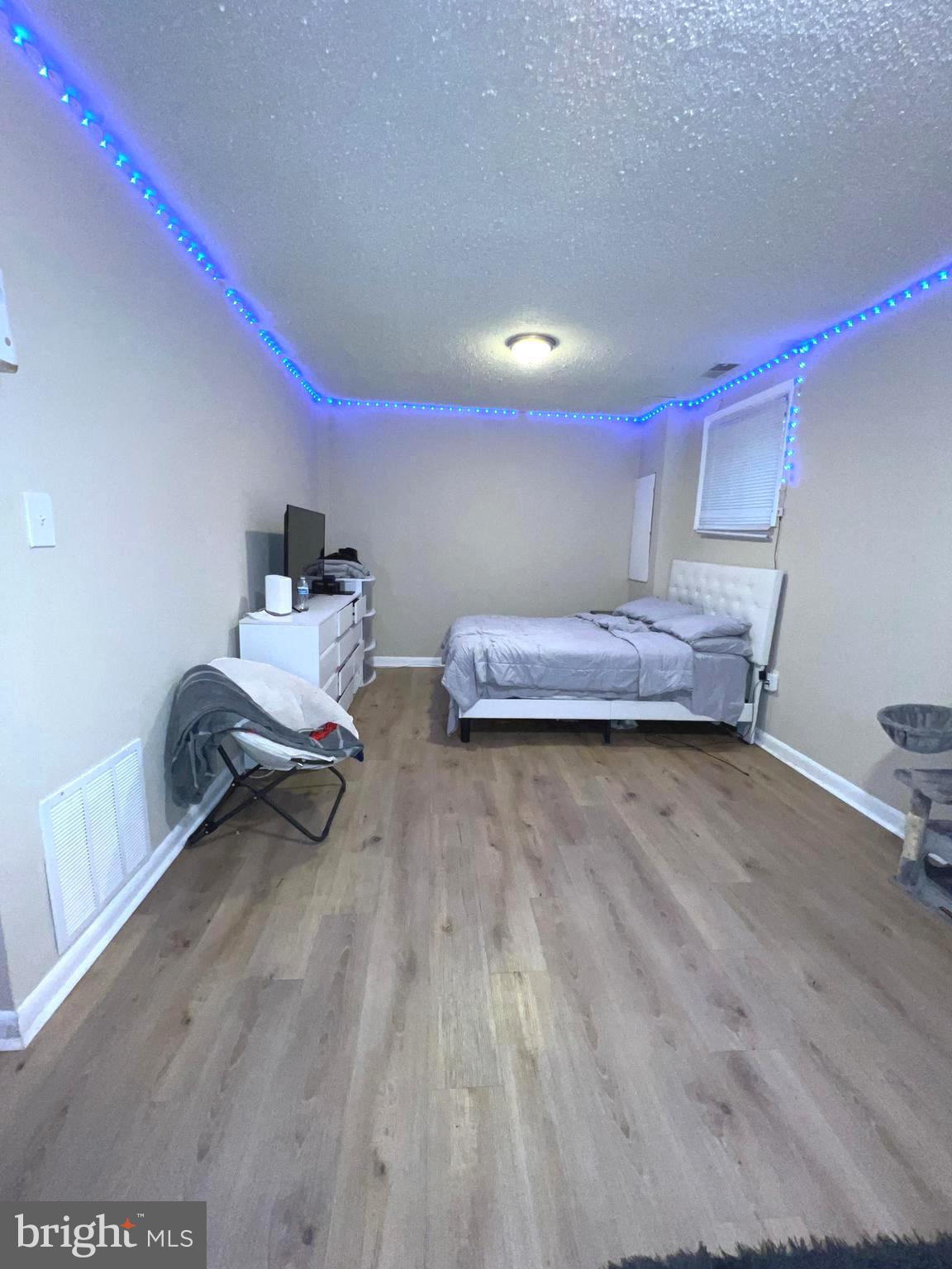 BRIGHTON WEST - Residential