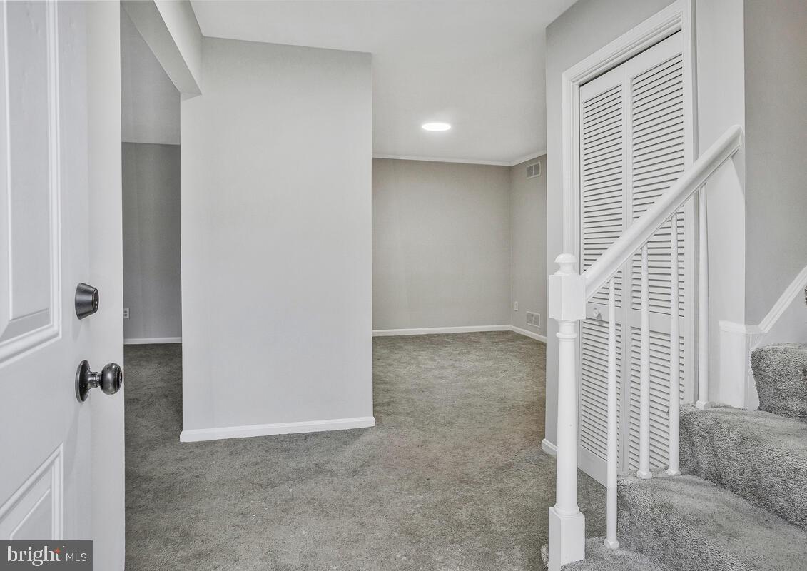 90 STRATFORD DRIVE