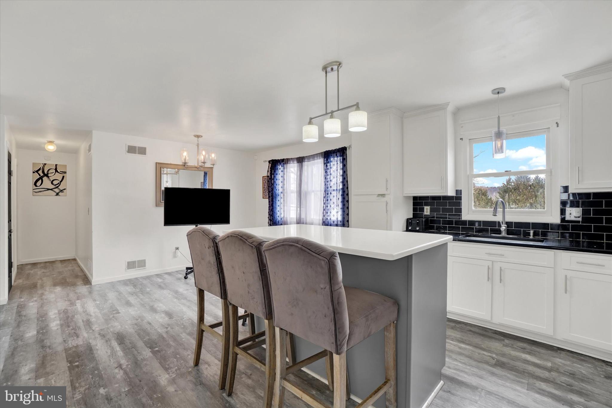 17 MEISENHELDER ROAD