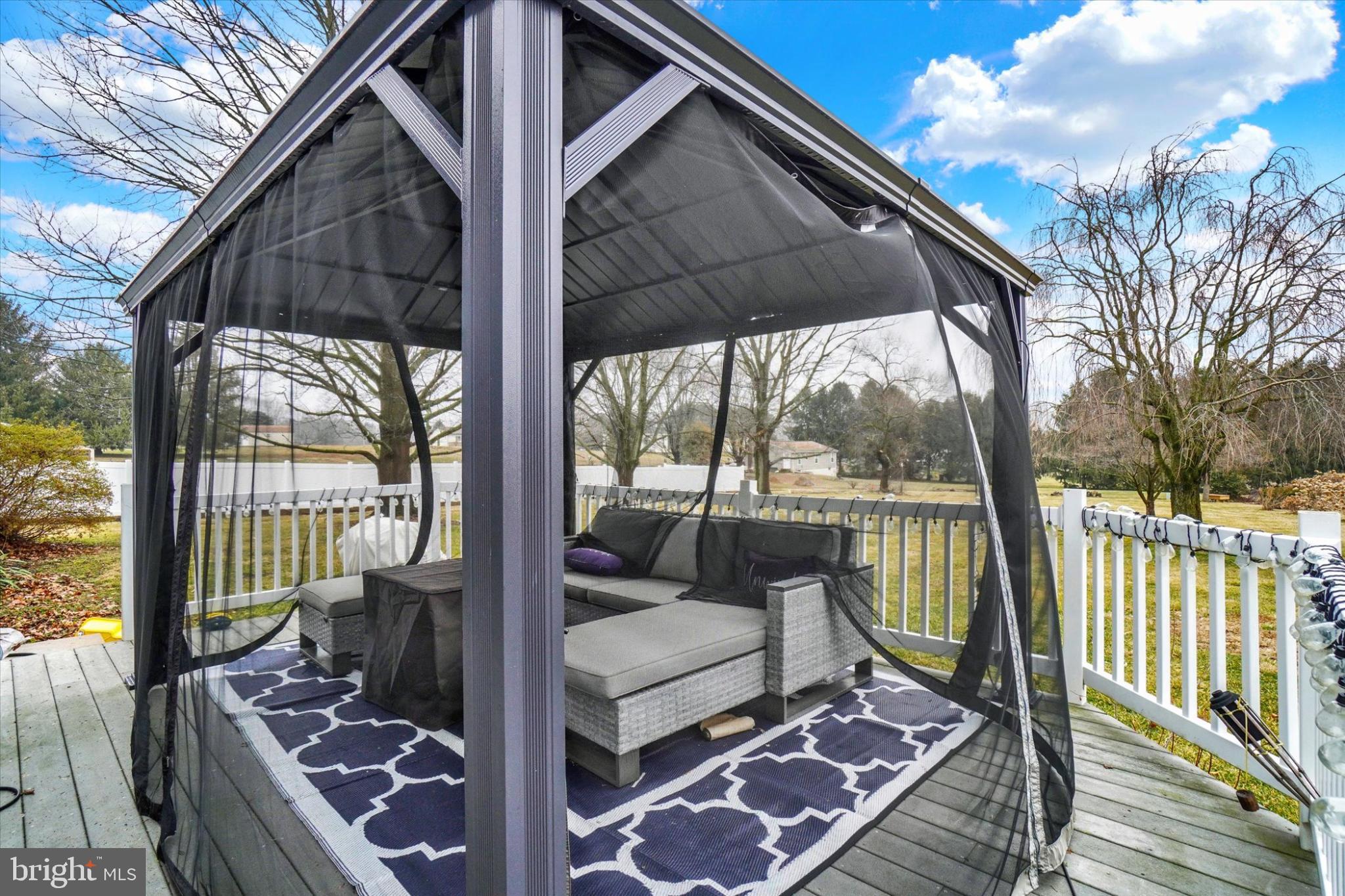 WILLOW CREEK FARMS - Residential