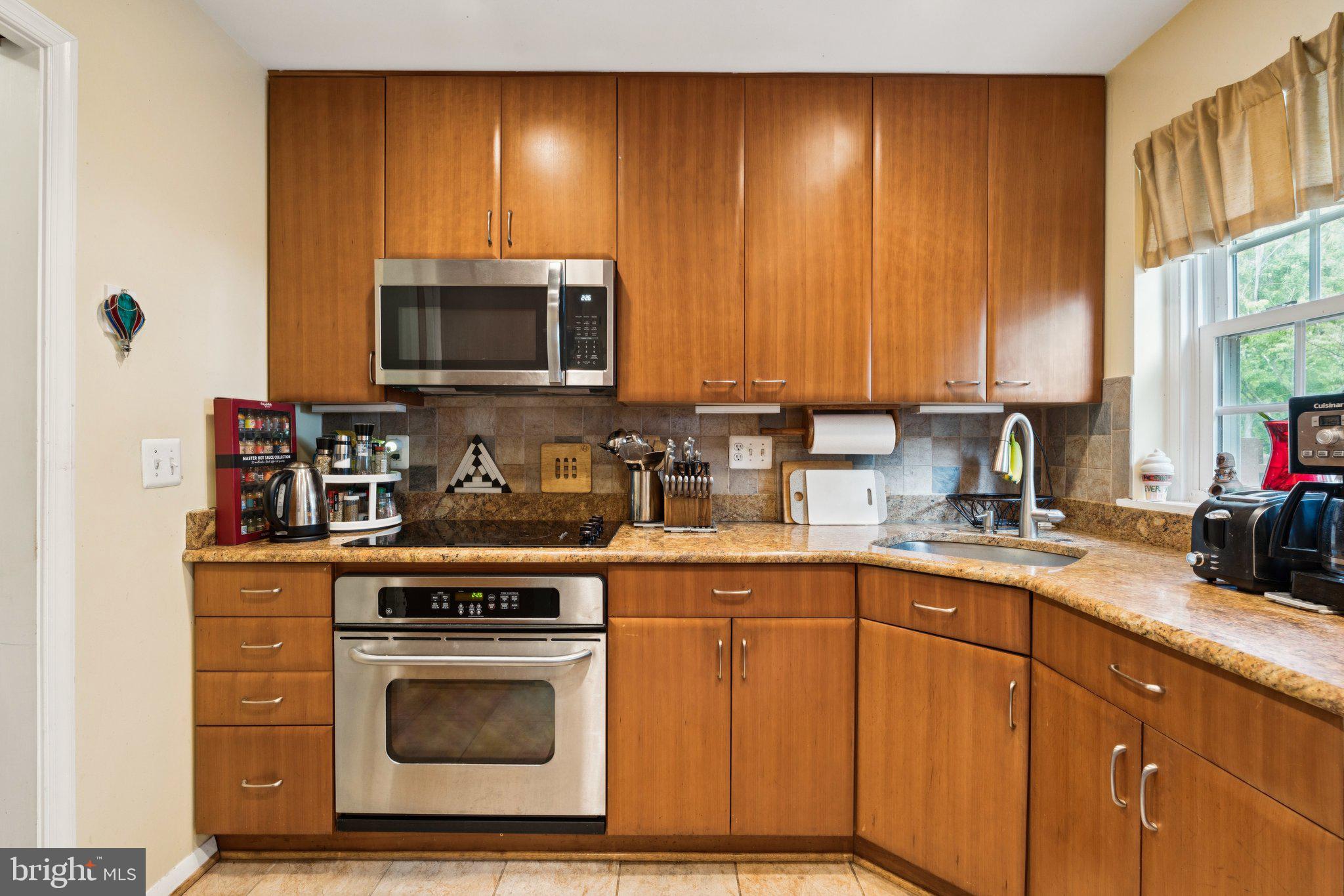 STRATHMEADE SQUARE - Residential Lease