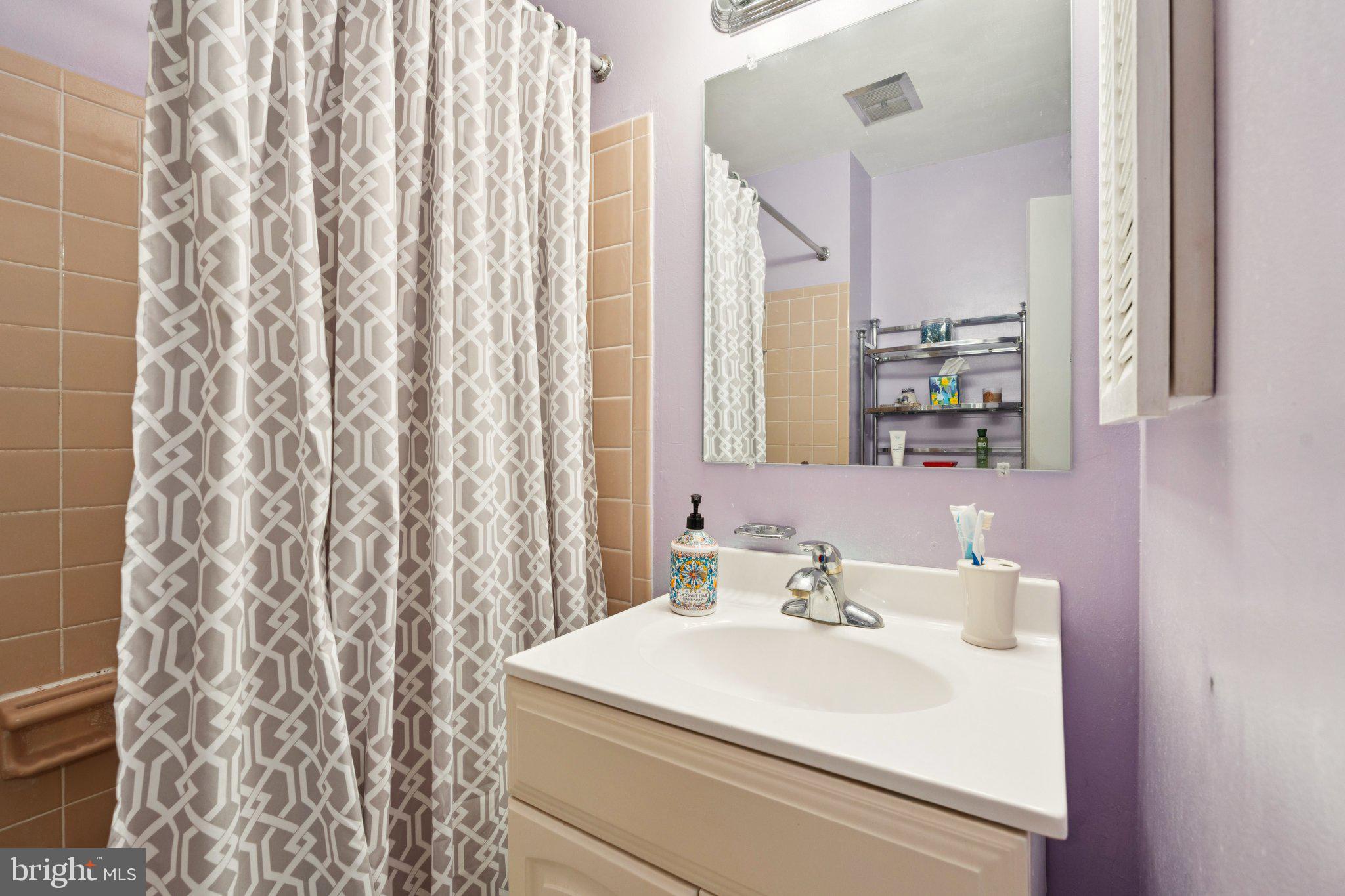 STRATHMEADE SQUARE - Residential Lease