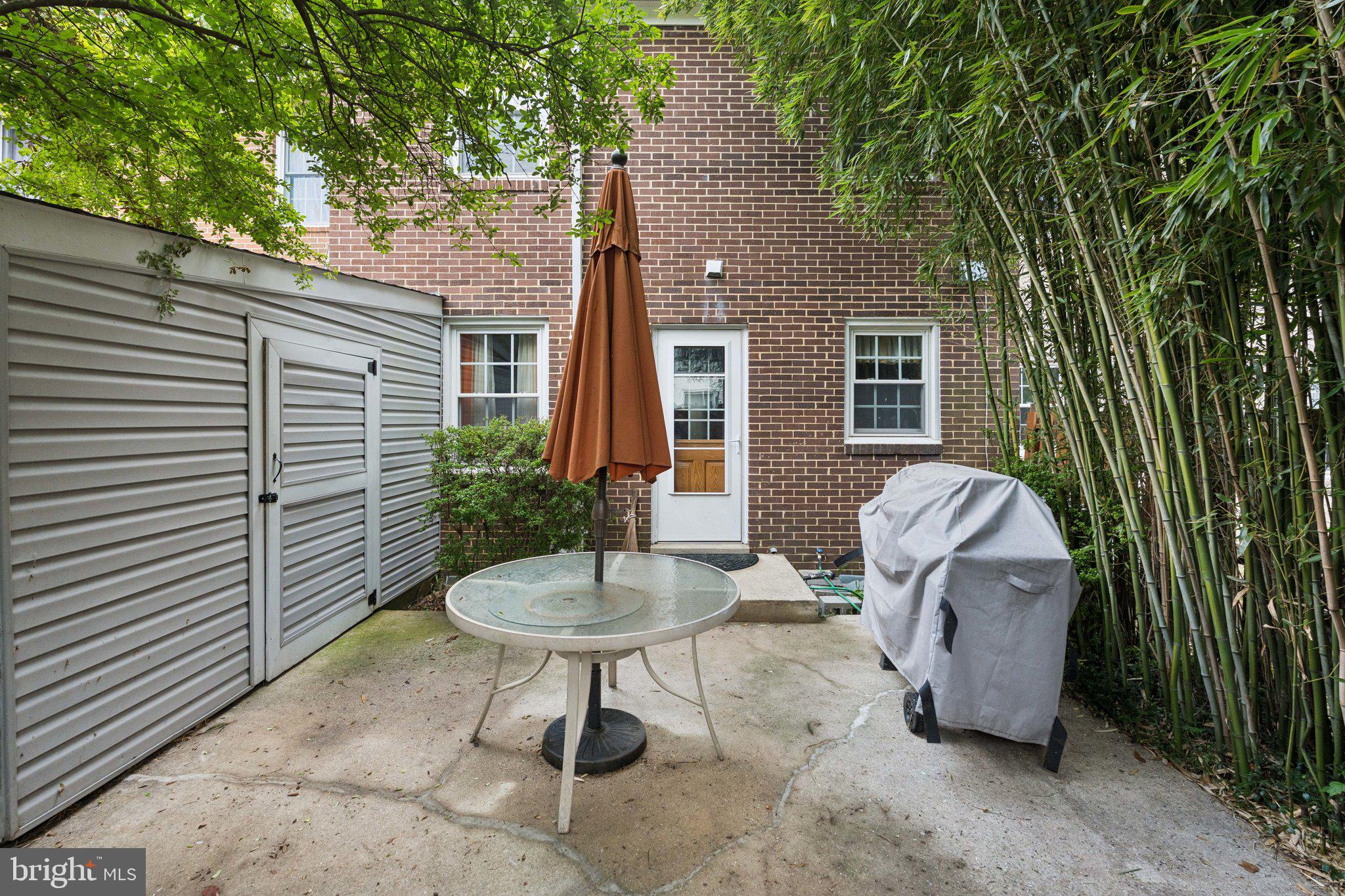 STRATHMEADE SQUARE - Residential Lease