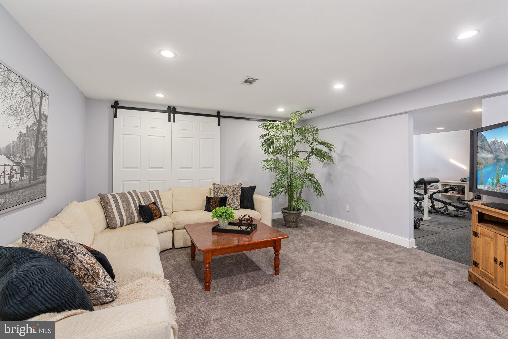 CLEARVIEW ESTS - Residential