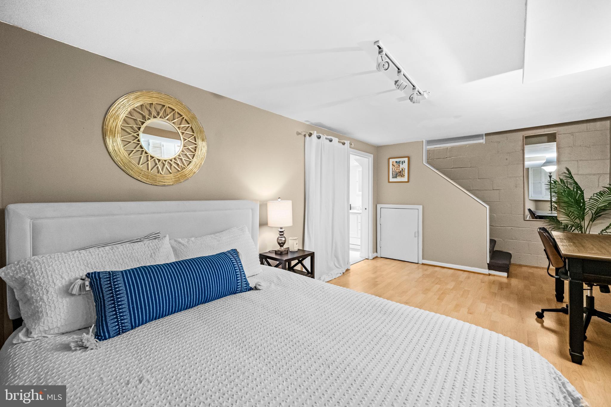 COLUMBIA FOREST - Residential