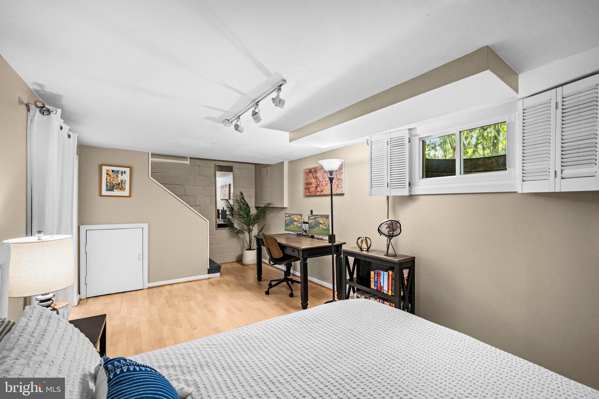 COLUMBIA FOREST - Residential