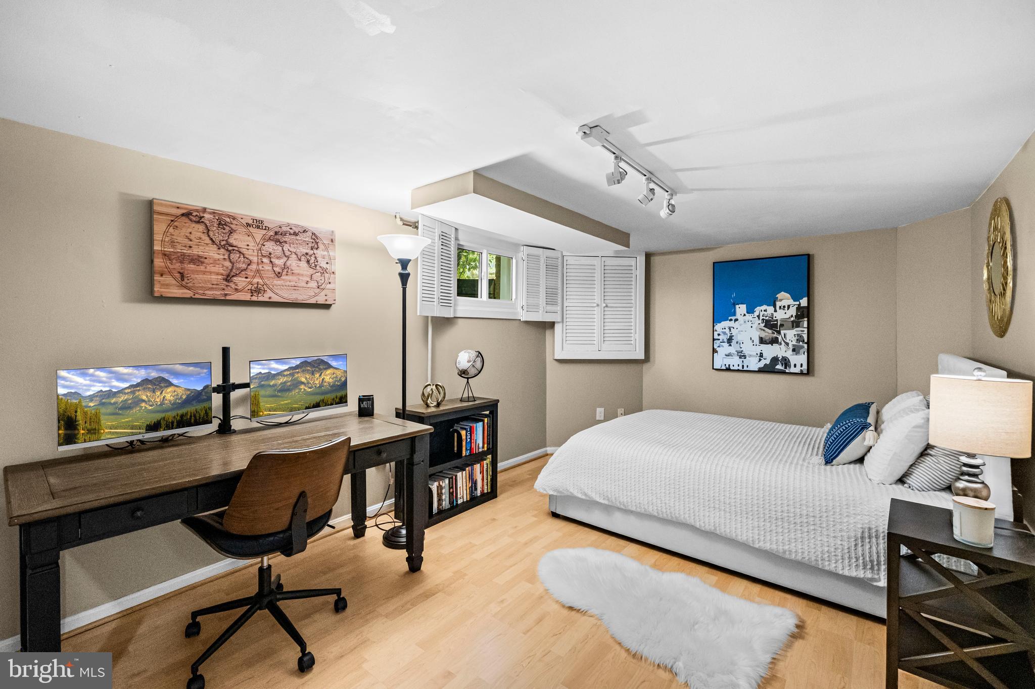 COLUMBIA FOREST - Residential