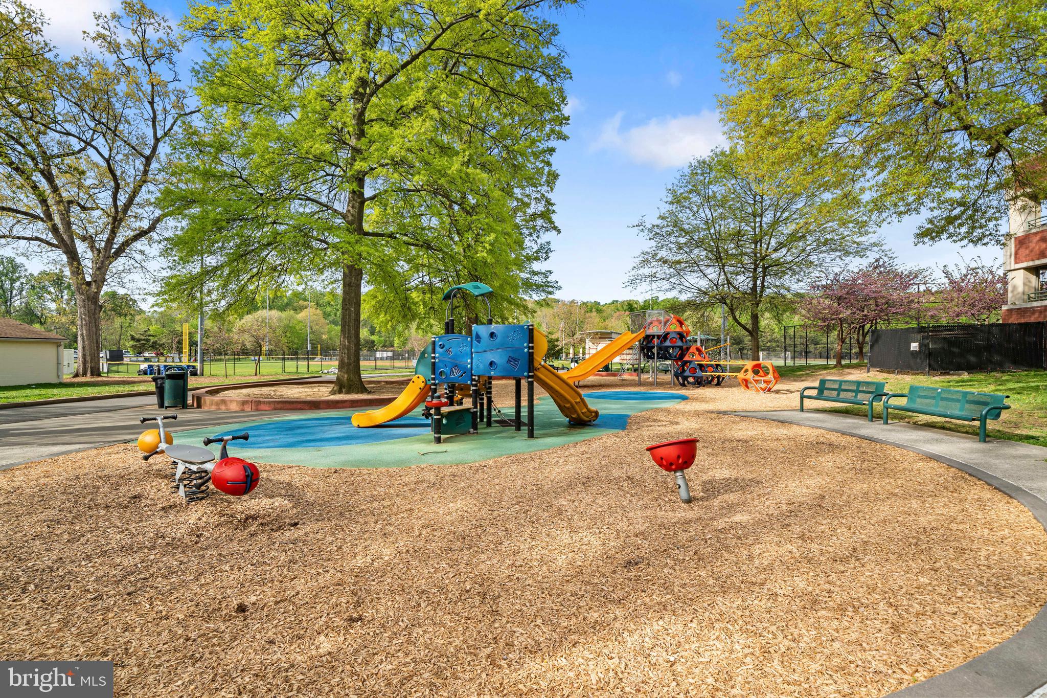 COLUMBIA FOREST - Residential