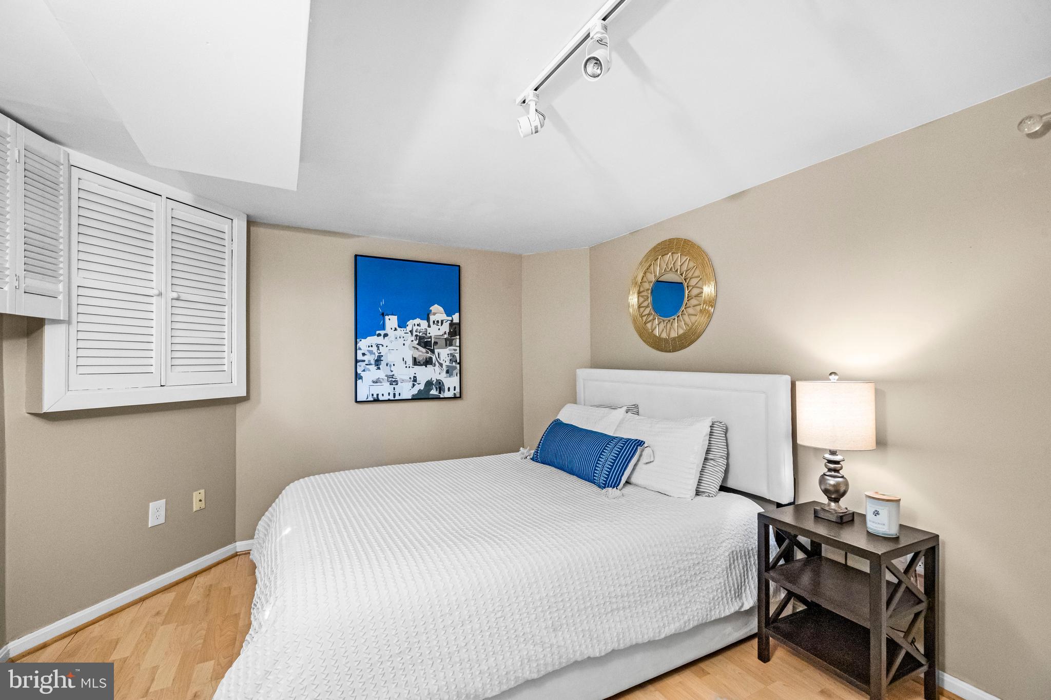 COLUMBIA FOREST - Residential