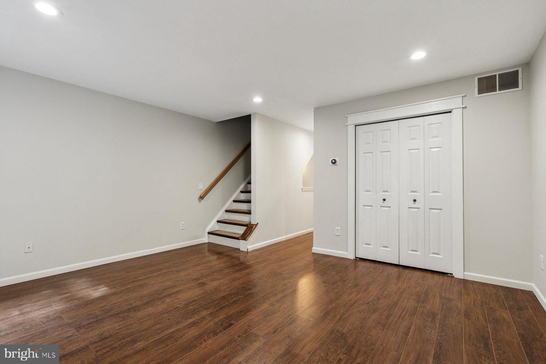 MANAYUNK - Residential Lease