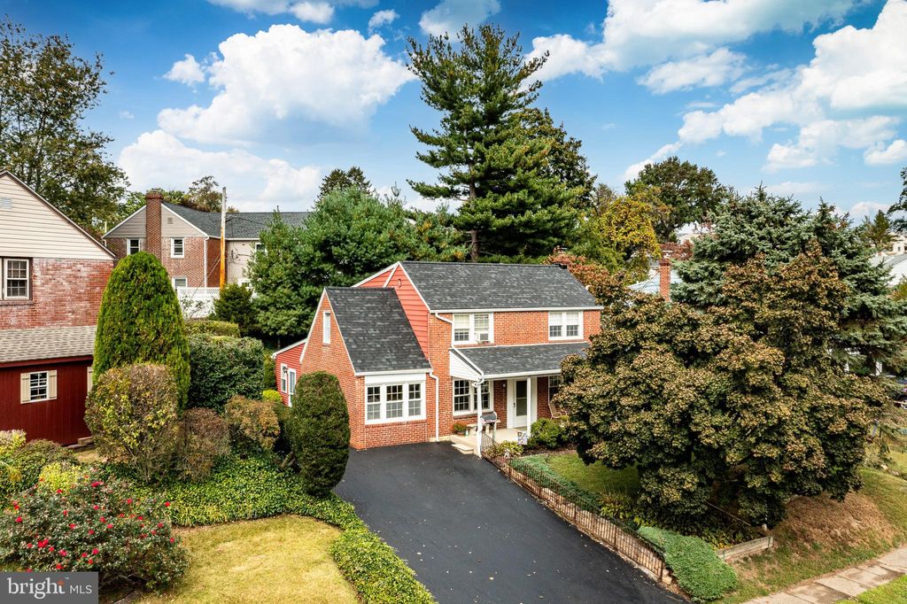 Photo of 44 S Greenhill Road, BROOMALL, PA 19008 (MLS # PADE2098446)
