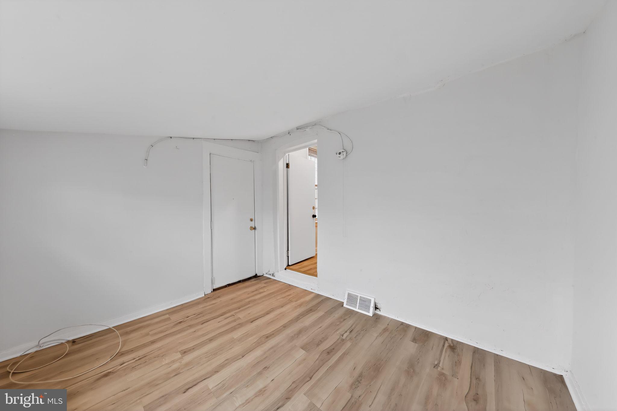 HEDGEVILLE - Residential