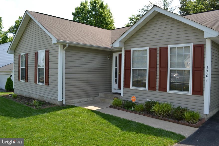 Great one level living home, 3 bedrooms 2 full baths formal living and dining rooms, kitchen w/ample storage, hardwood floors, newer carpet, master bath has a walk in tub/jetted, separate shower, double vanity, family room w/gas fireplace built in bookcases slider to large backyard fenced and wooded, large deck. Close to VRE, shopping and I-95 a great location move in ready condition come and see