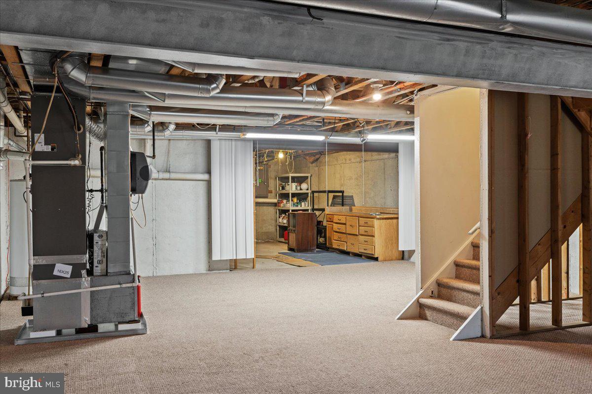 WARRINGTON HUNT - Residential