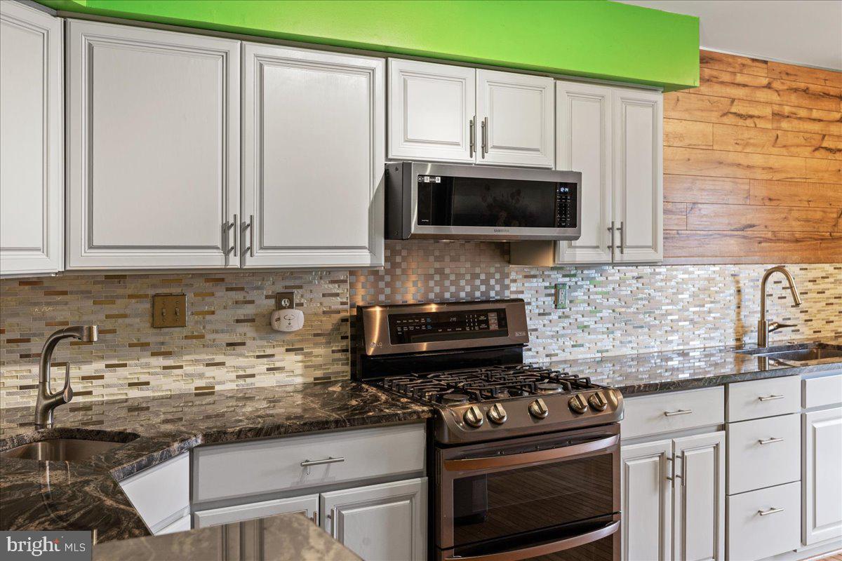 WARRINGTON HUNT - Residential