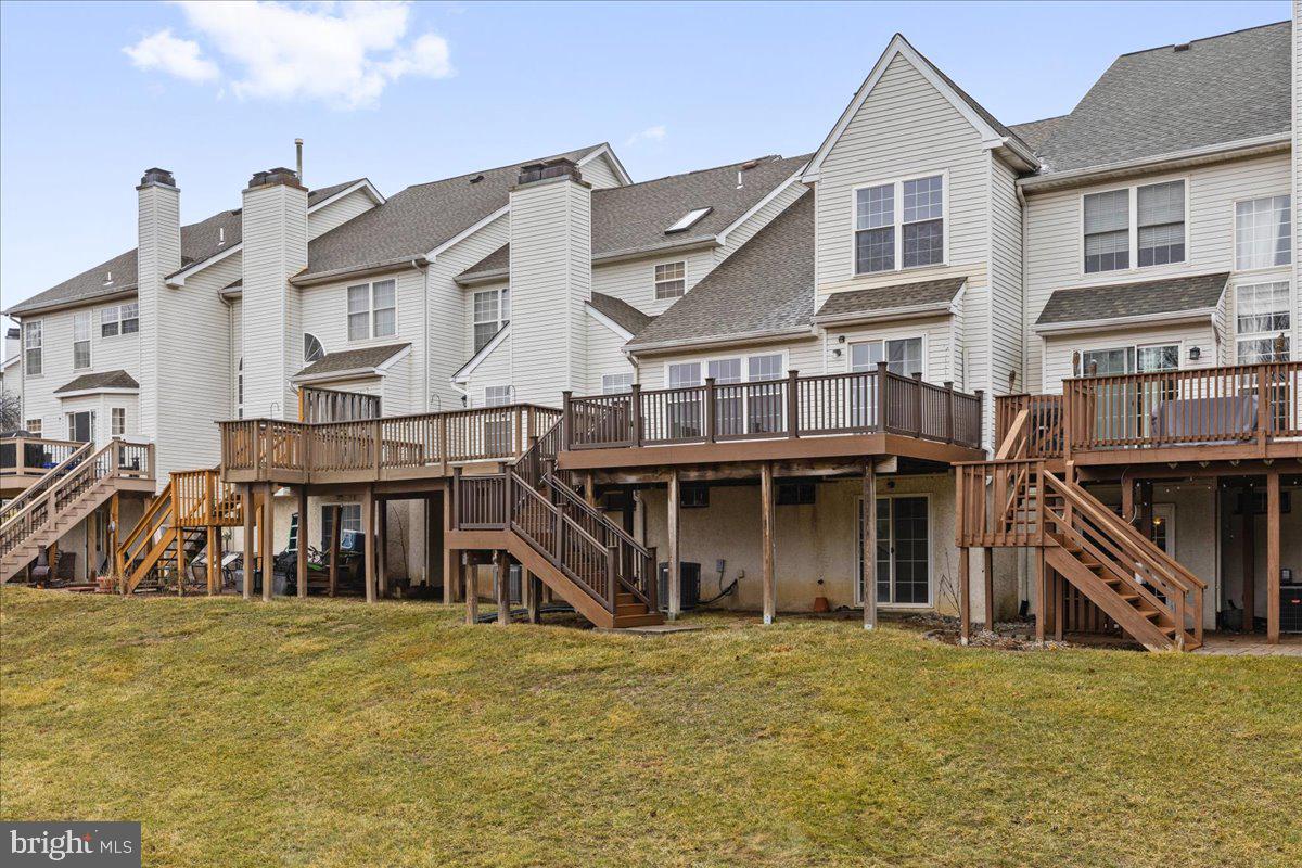 WARRINGTON HUNT - Residential