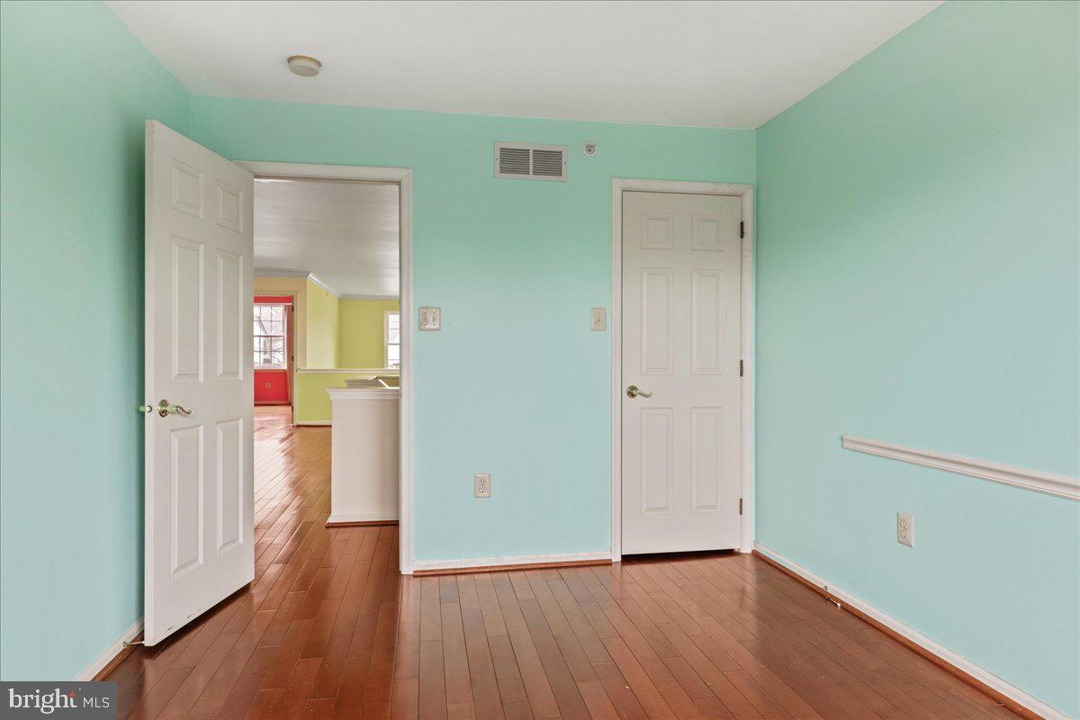 WARRINGTON HUNT - Residential