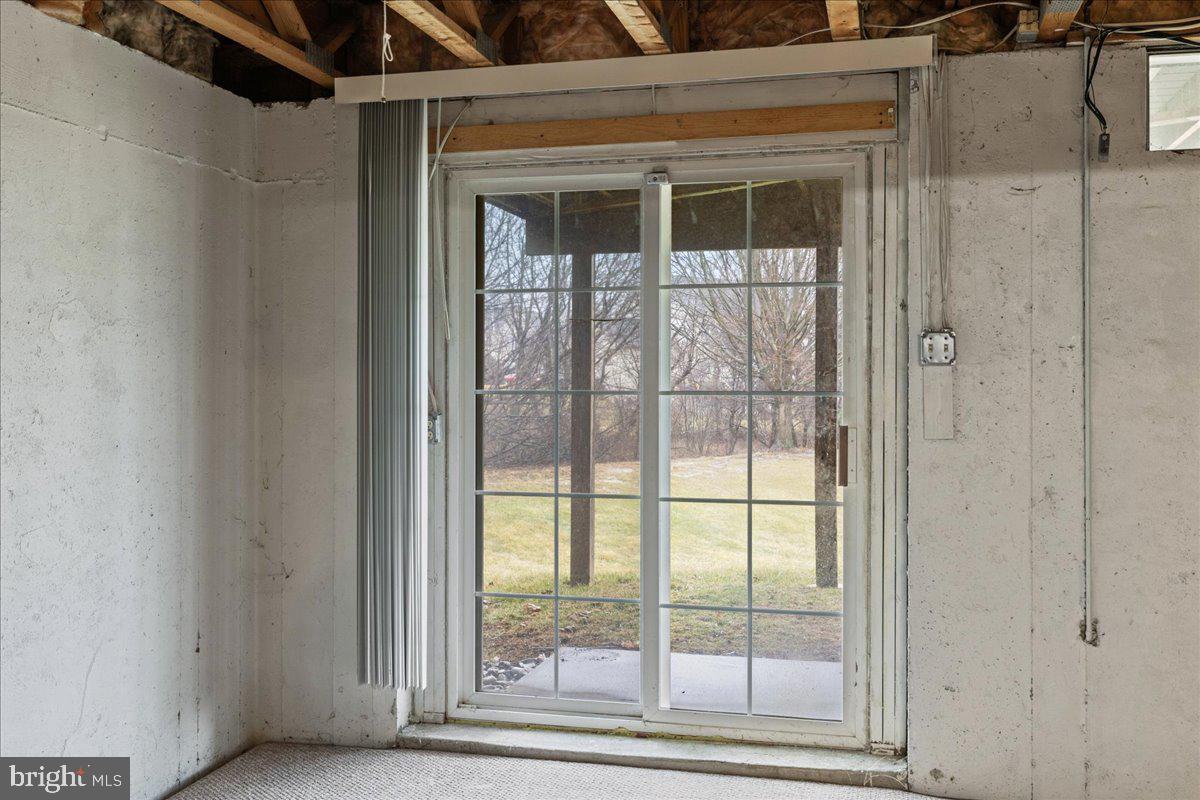 WARRINGTON HUNT - Residential