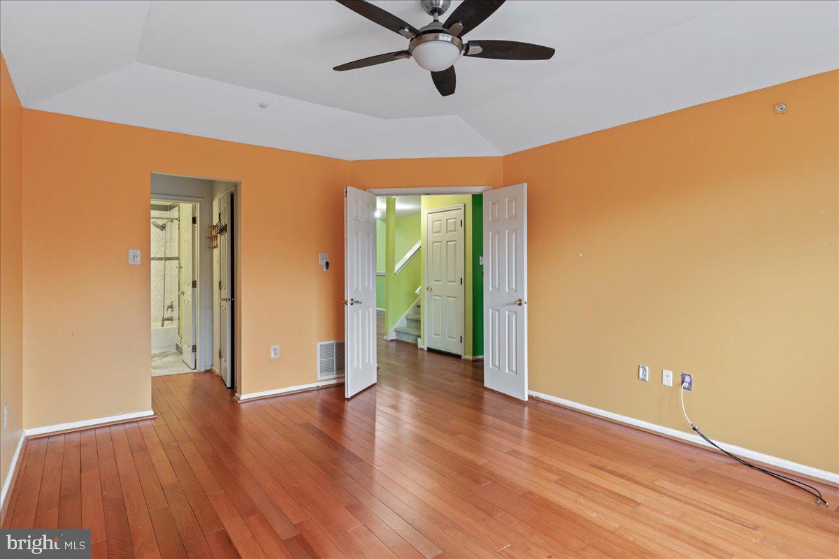 WARRINGTON HUNT - Residential