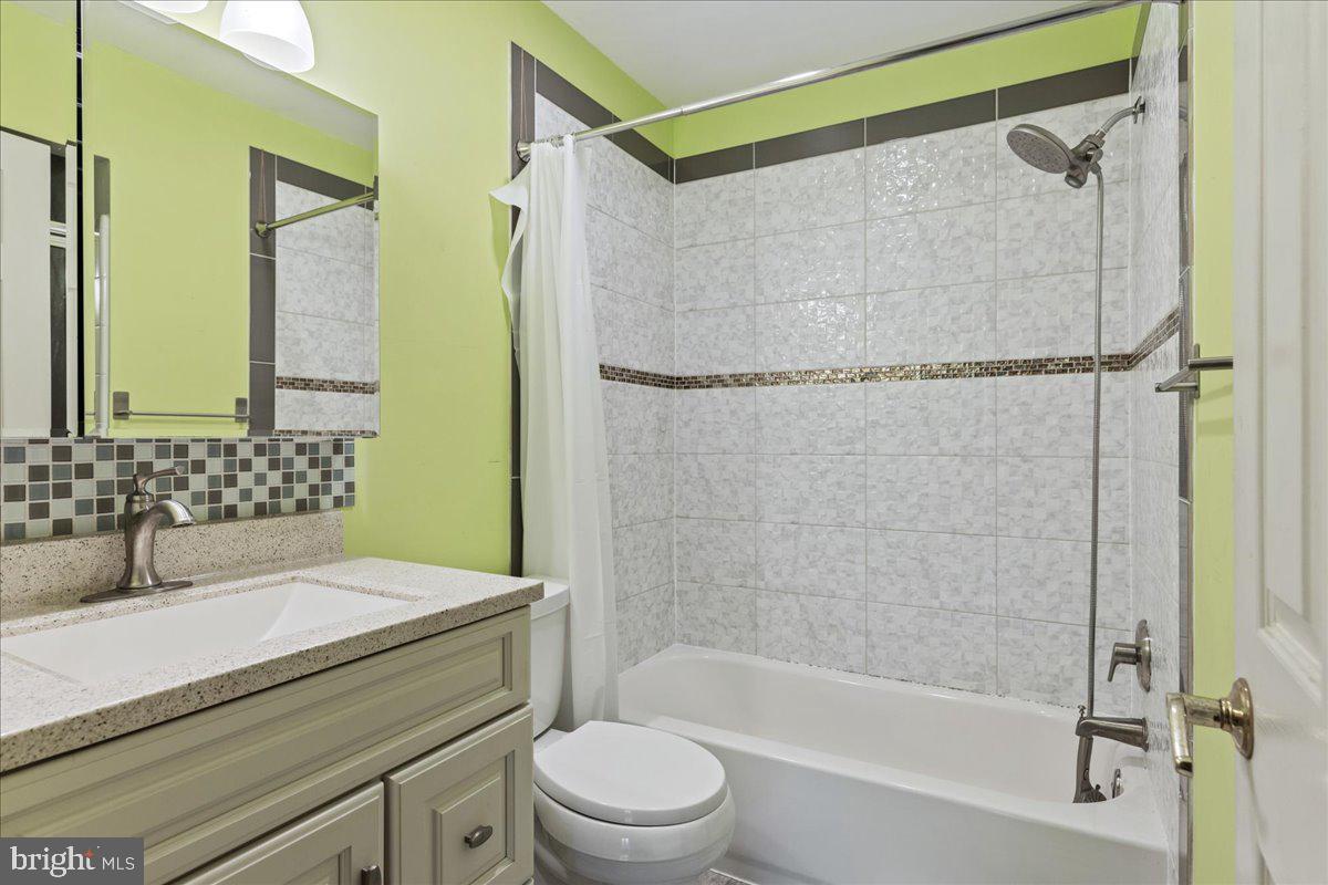 WARRINGTON HUNT - Residential