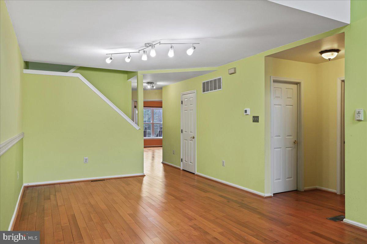 WARRINGTON HUNT - Residential