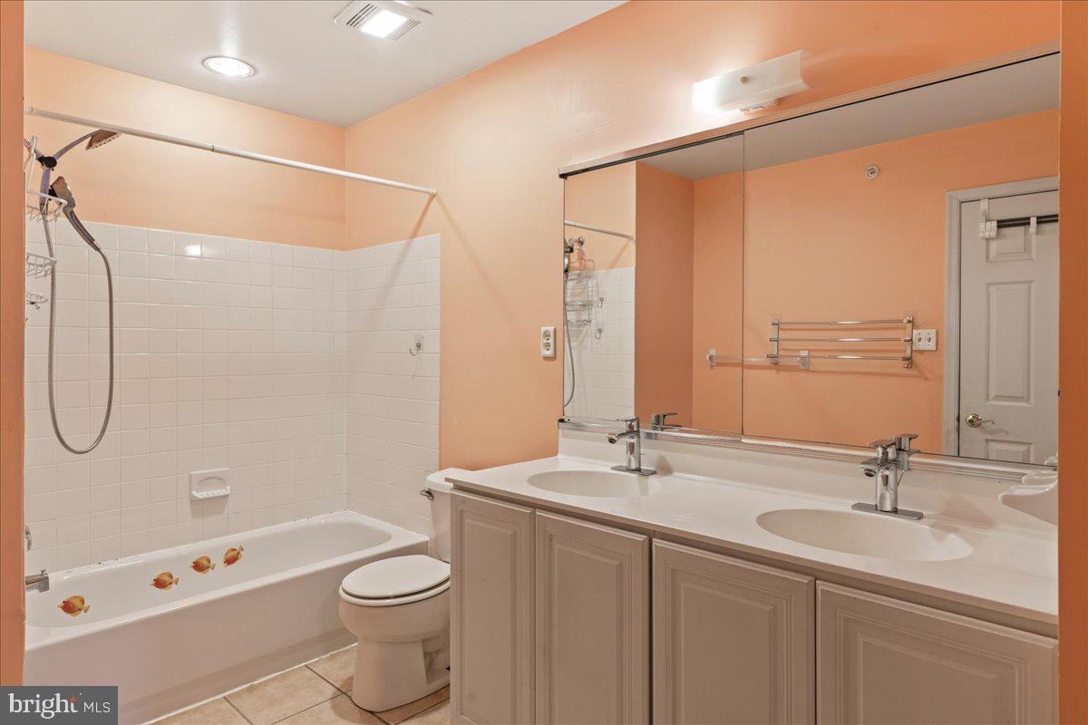 WARRINGTON HUNT - Residential