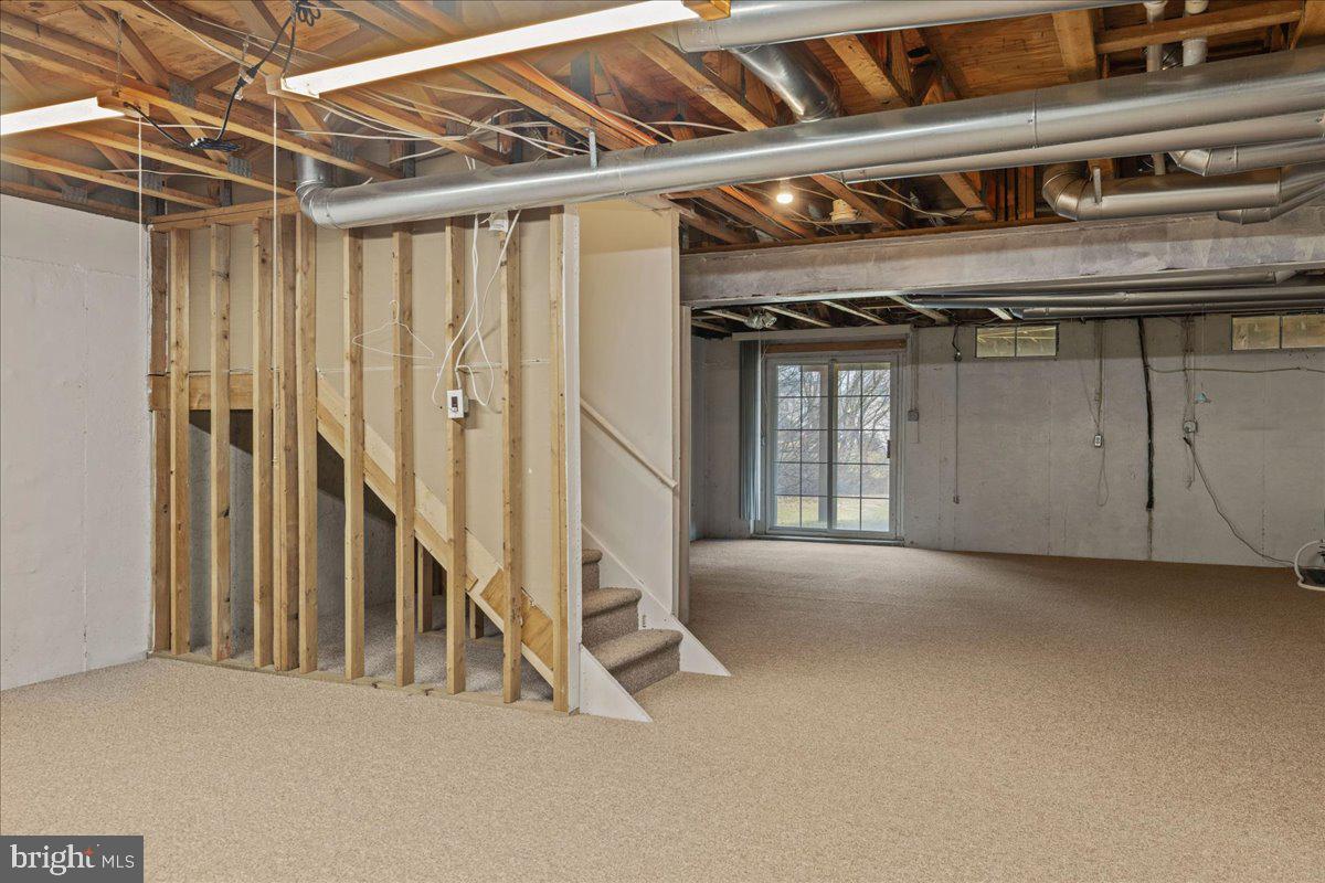 WARRINGTON HUNT - Residential