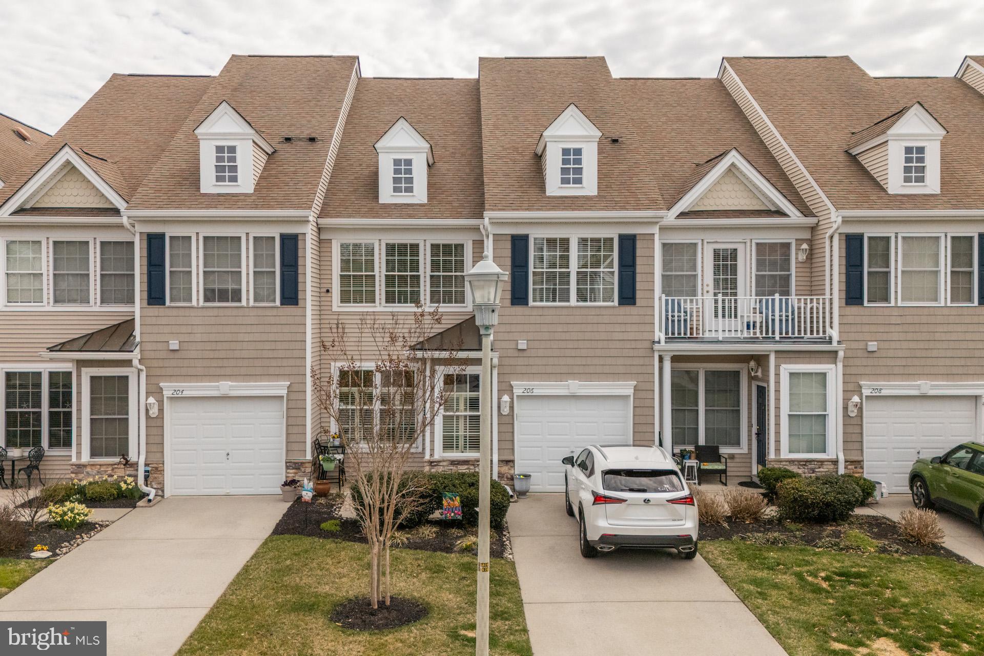 206 SPRINGDALE CT 206