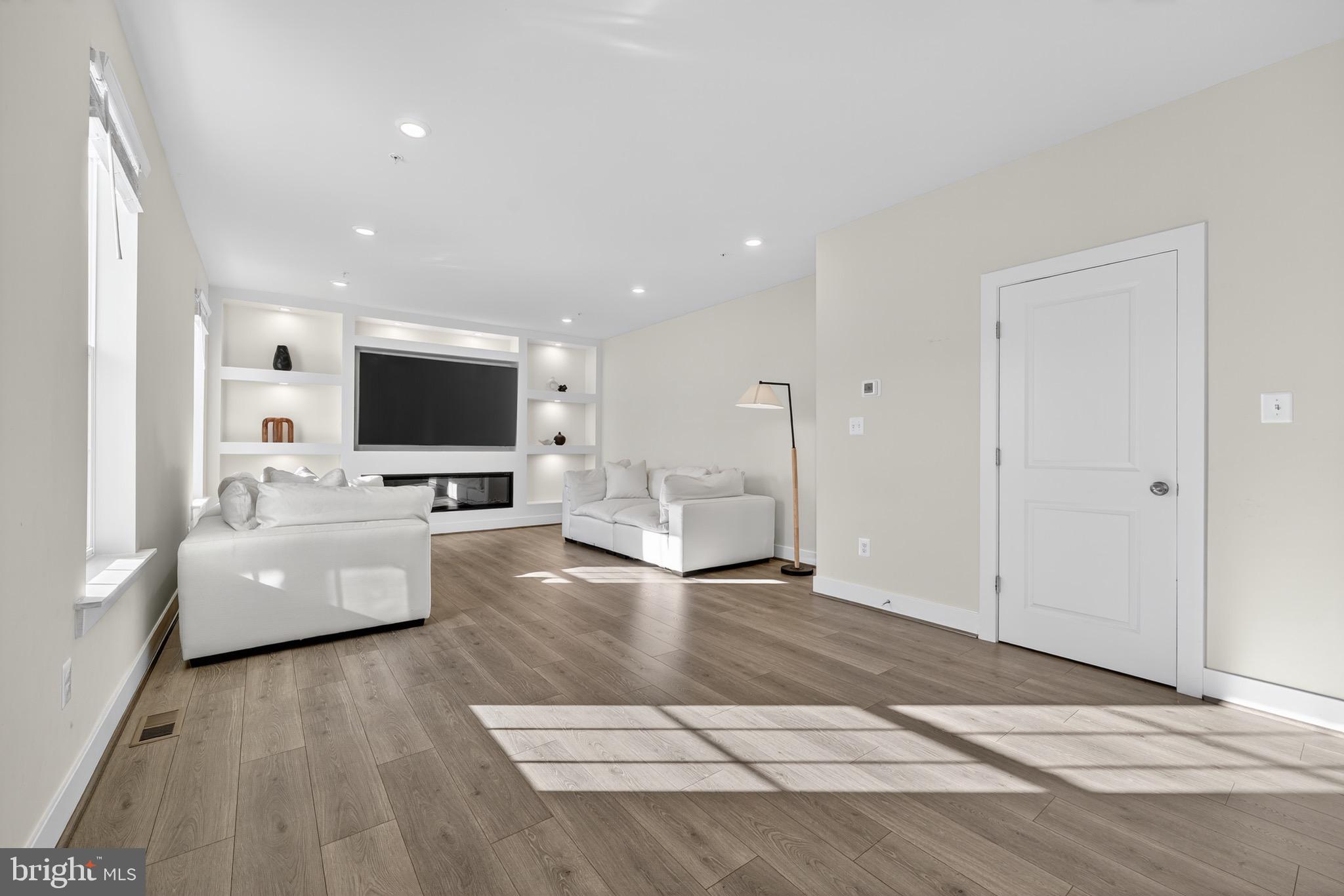 SIGNATURE CLUB - Residential