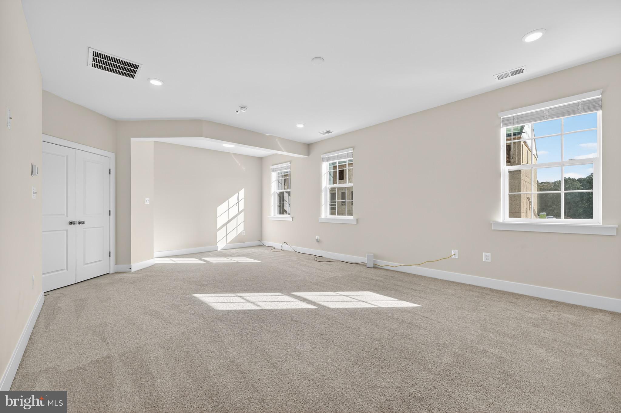 SIGNATURE CLUB - Residential