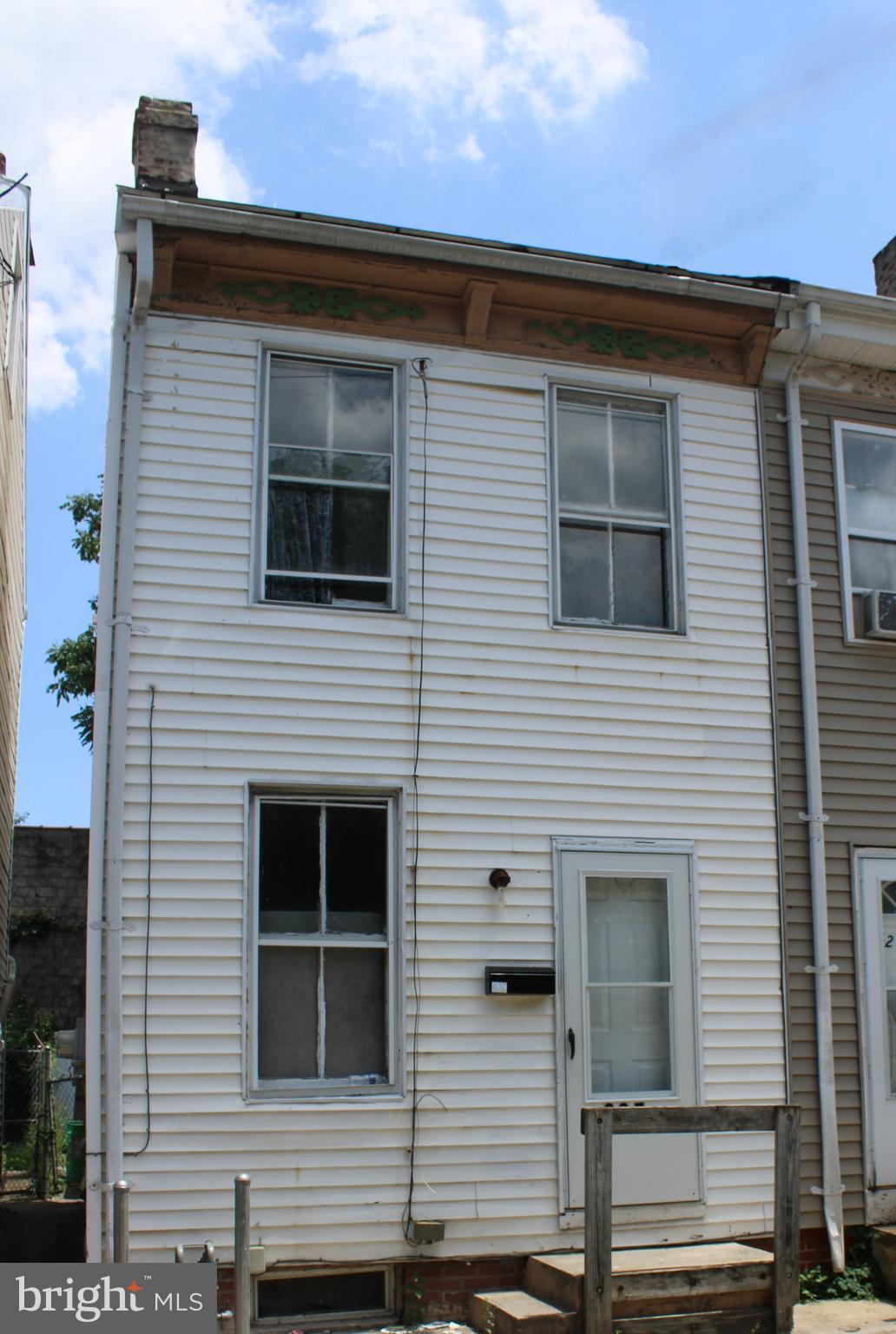 YORK - Residential Lease