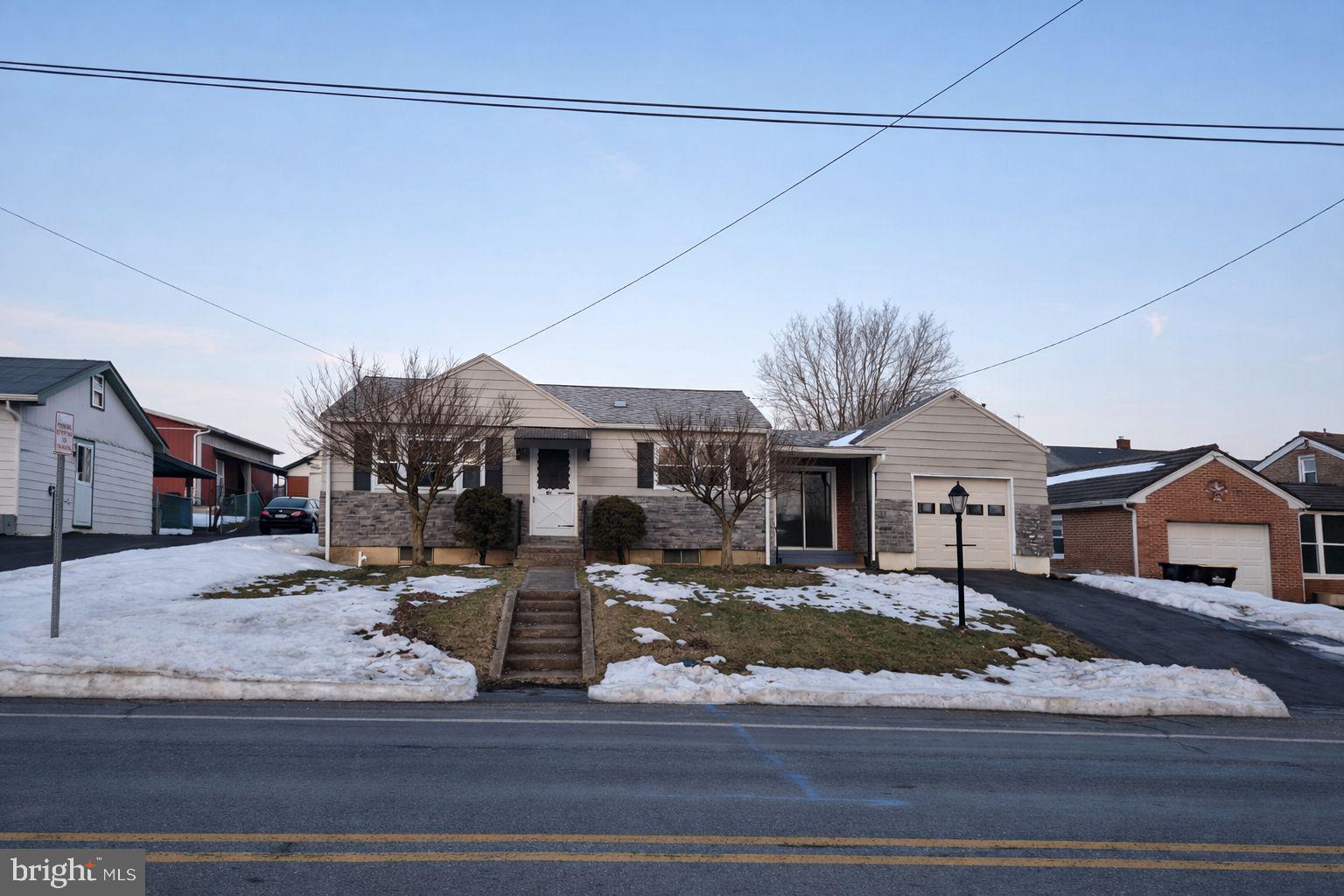 411 INDIAN MANOR DRIVE