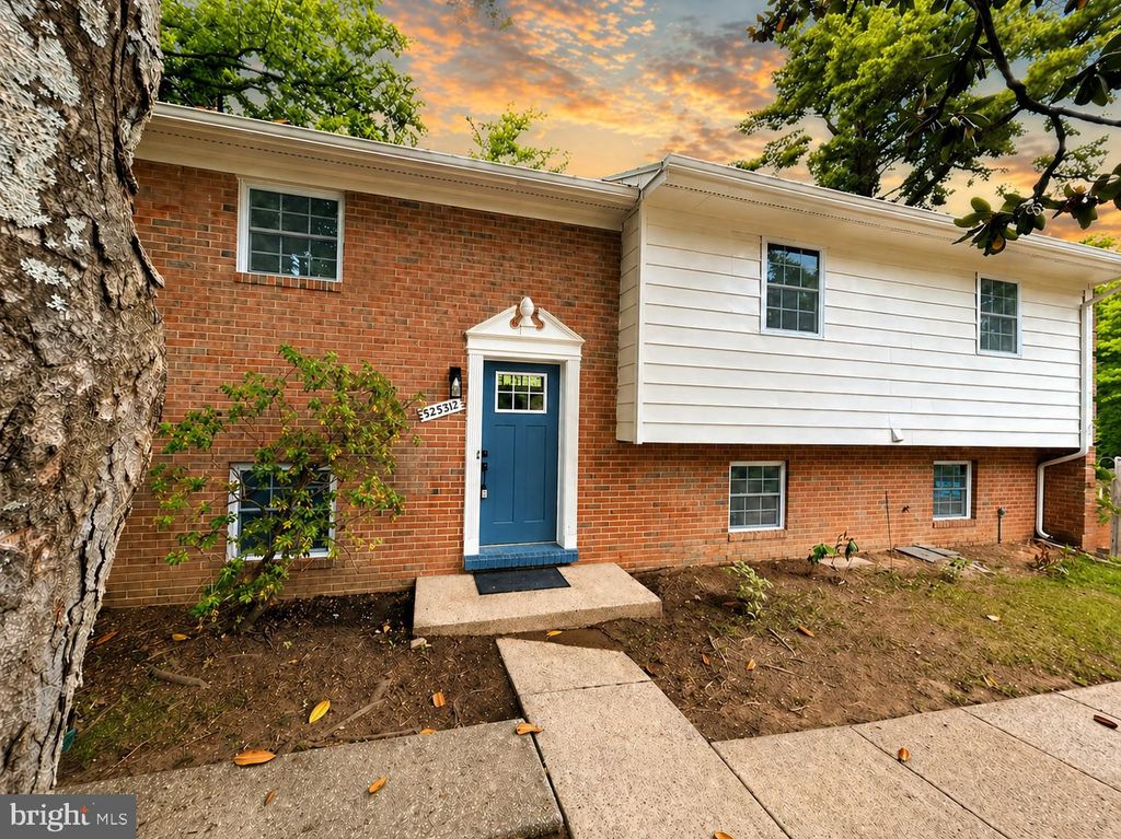 Photo of 12530 Oakwood Drive, WOODBRIDGE, VA 22192 (MLS # VAPW2118380)