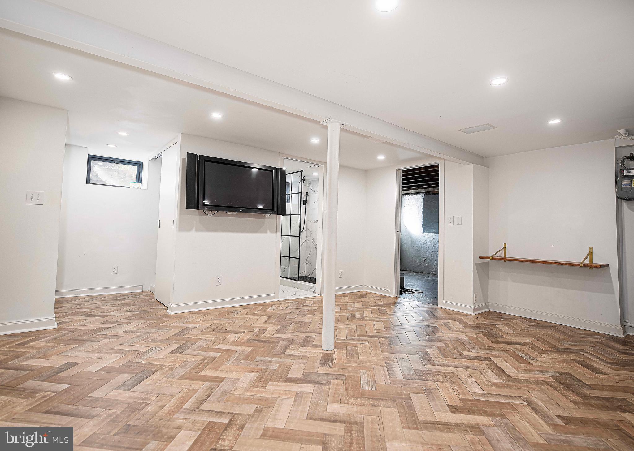 BELVEDERE SQUARE - Residential