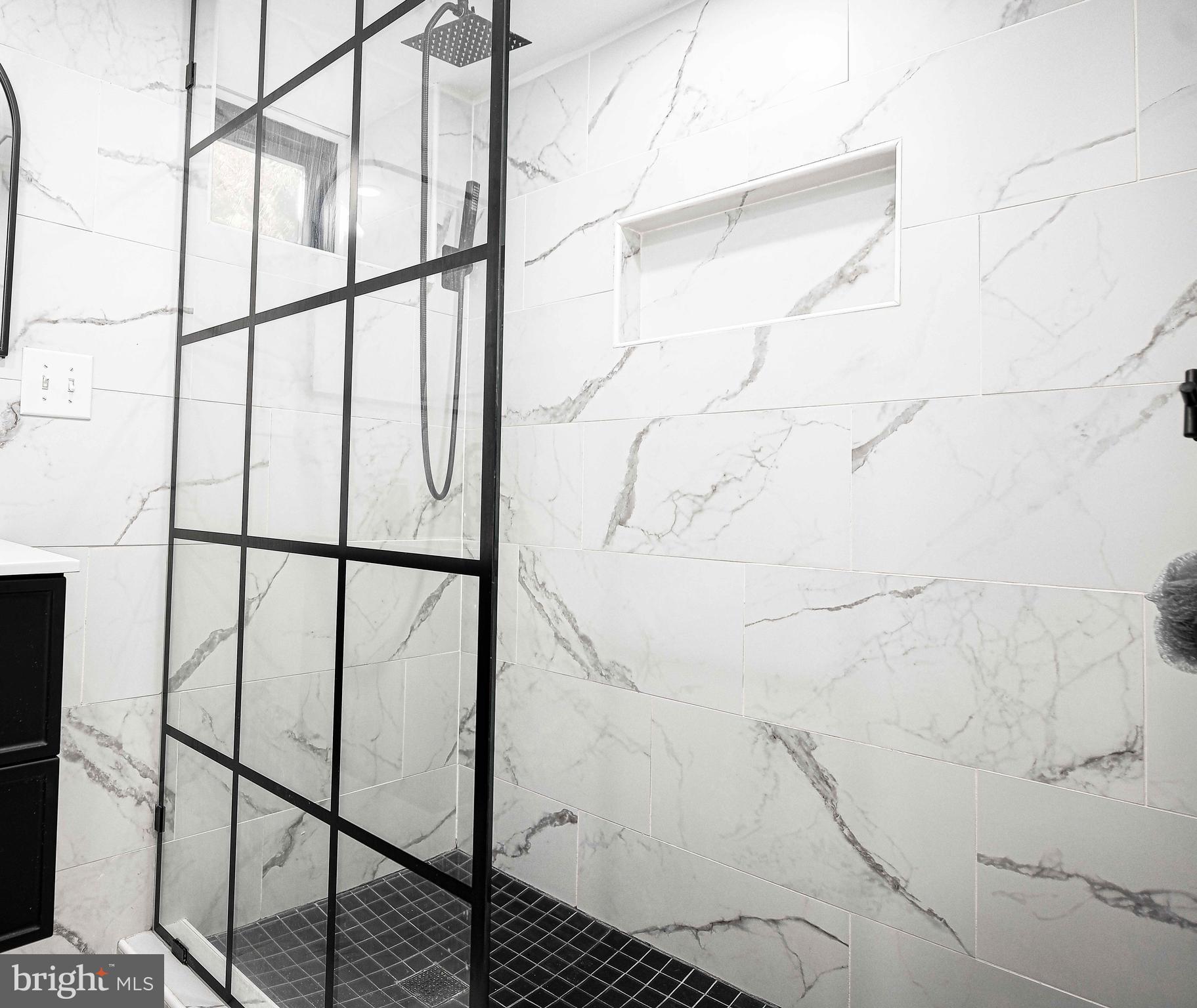 BELVEDERE SQUARE - Residential