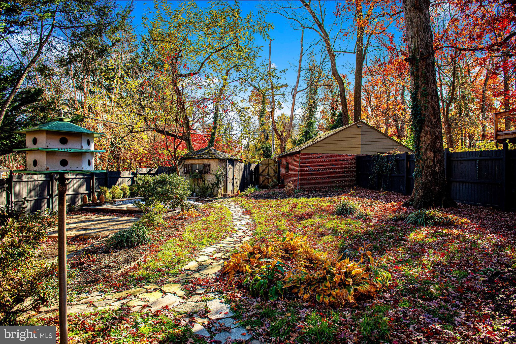 BELVEDERE SQUARE - Residential